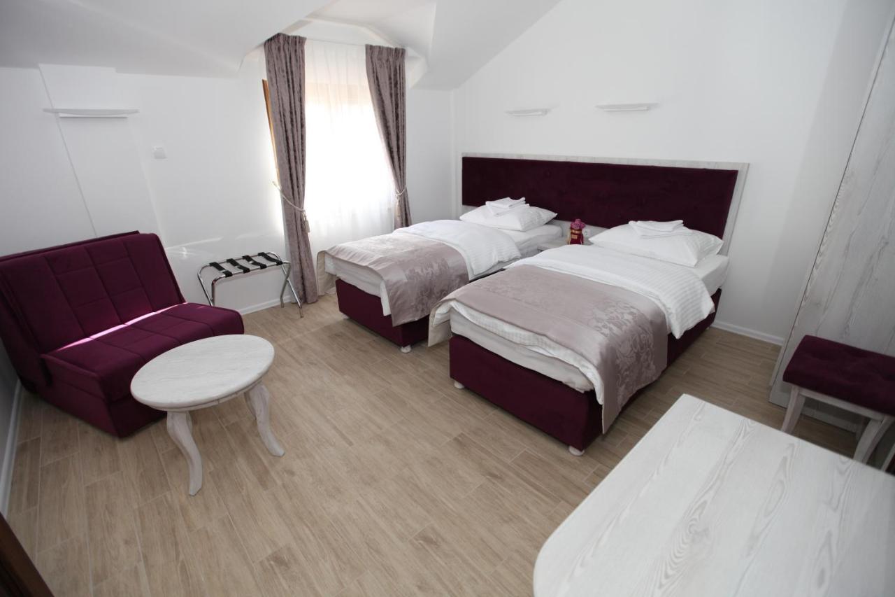 Apis Hotel Trebinje Exterior foto