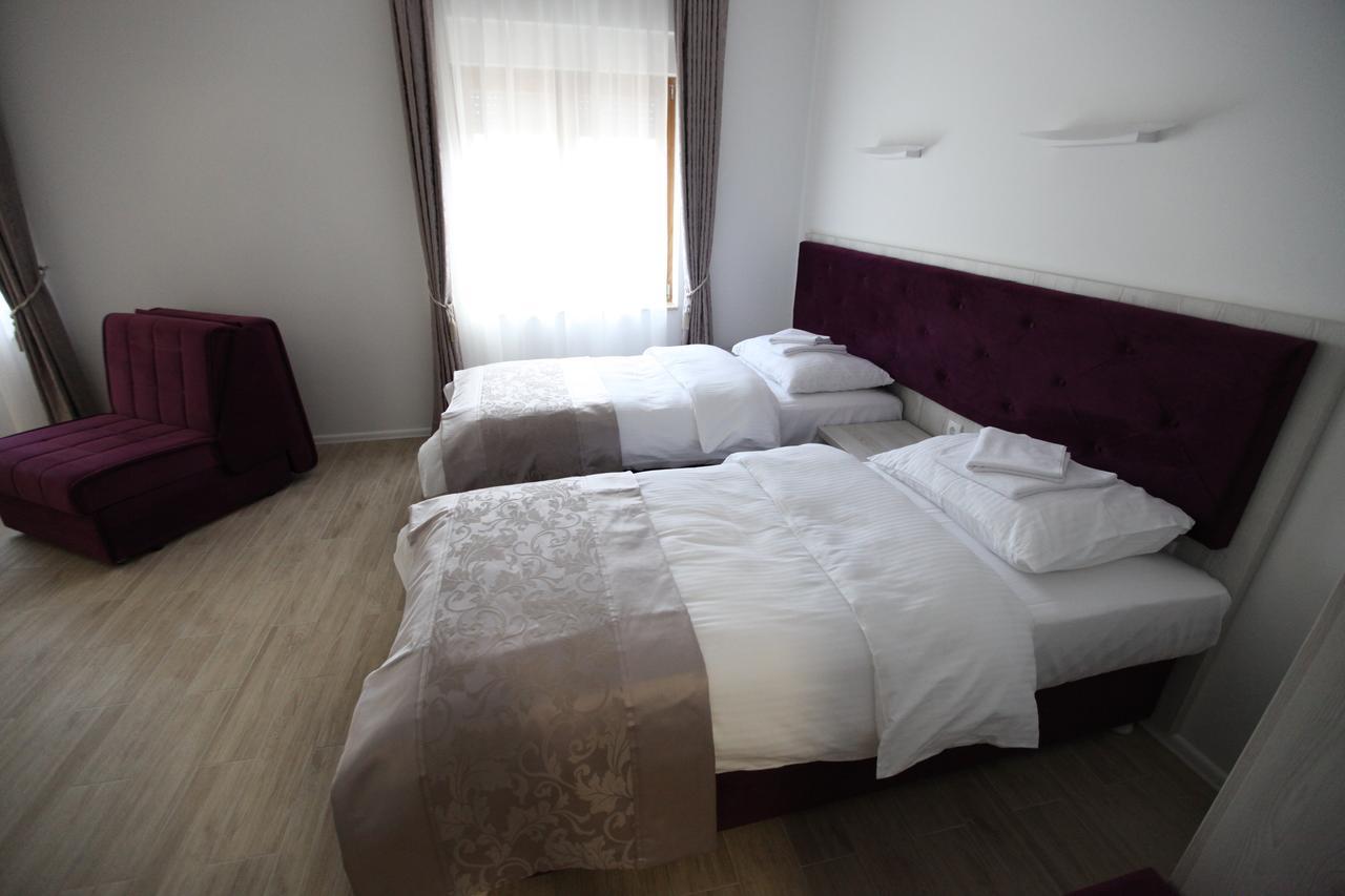 Apis Hotel Trebinje Exterior foto